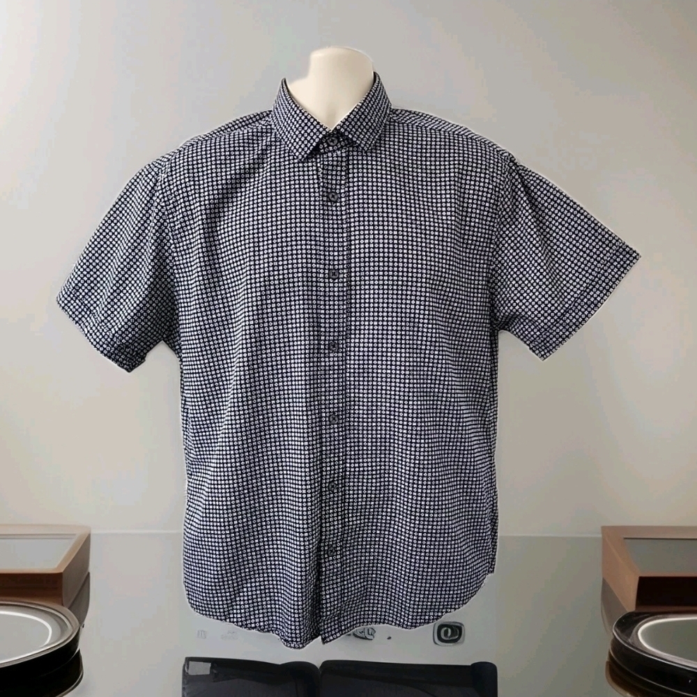 110 Vince Camuto Blue & White Casual Button Down Shirt